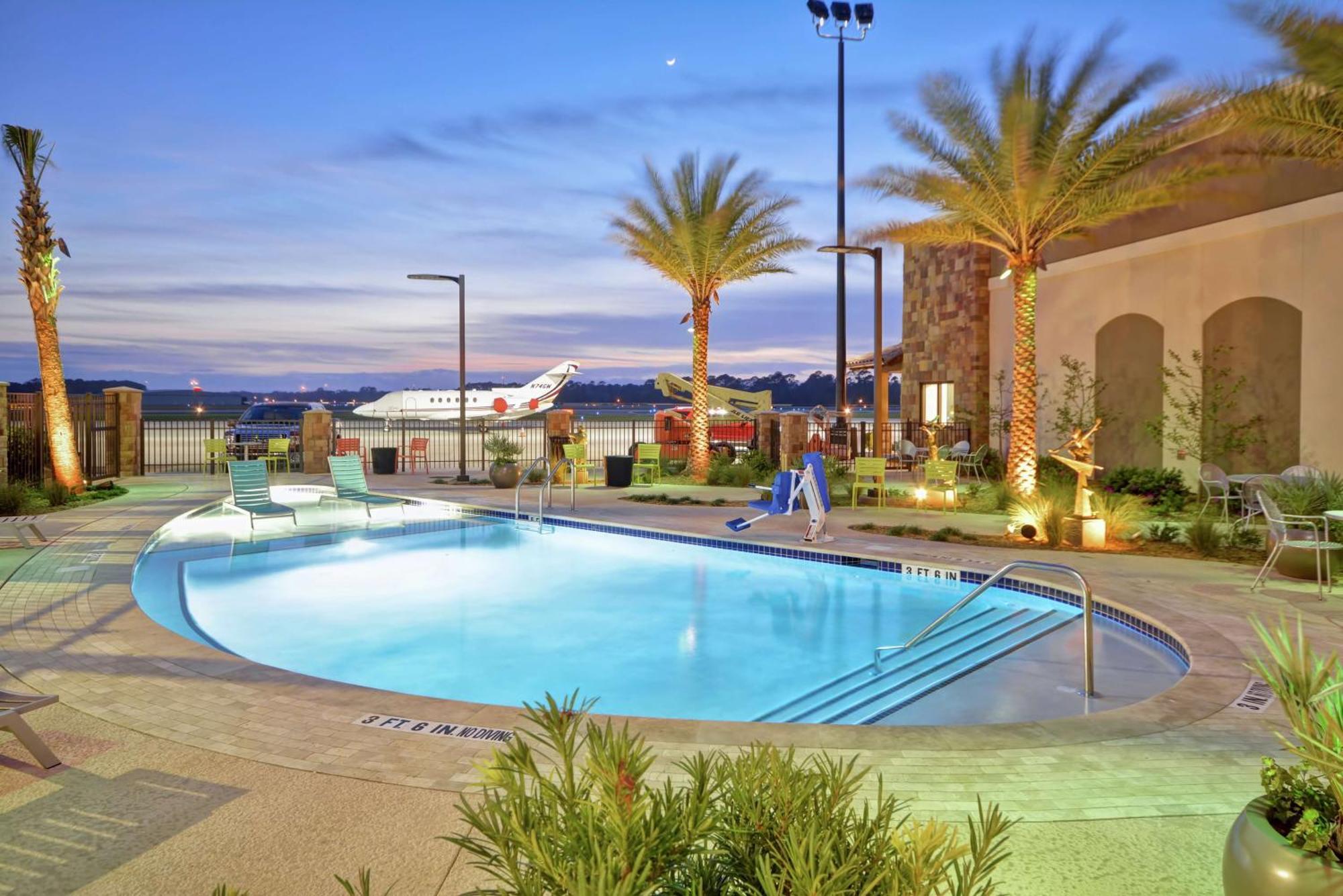 Home2 Suites By Hilton St. Simons Island Exterior photo